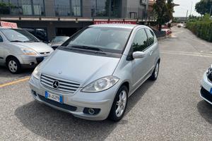 Mercedes-benz A 150 Coupé Classic Basic