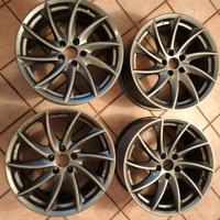Cerchi in lega 18 pollici Alfa Romeo Stelvio