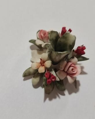 Portacandela con fiori ceramica di Capodimonte