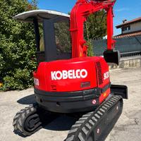 E261 - ESCAVATORE KOBELCO 30 Q SK30