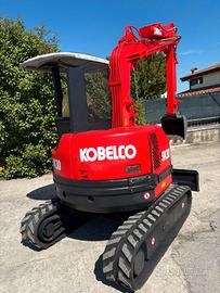 E261 - ESCAVATORE KOBELCO 30 Q SK30