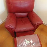 poltrona Natuzzi  usata reclinabile rossa