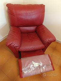 poltrona Natuzzi  usata reclinabile rossa