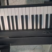 Pianola yamaha modello P-45B con supporto
