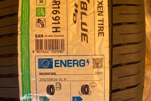 Pneumatici 205 55 16 nuovi