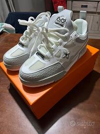 Lv skate bianche e grigie