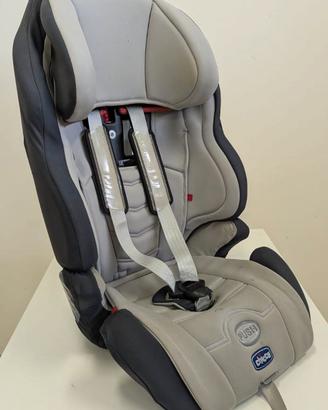 Seggiolino per auto Chicco 9-36 kg con Alzatina