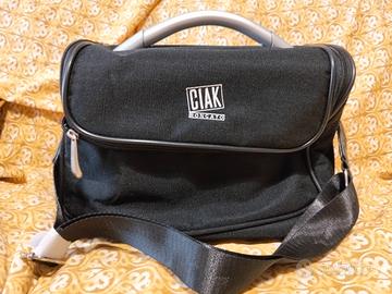 Beauty case Ciak della ditta Roncato.