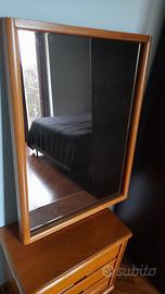 Specchio fumè con cornice in legno