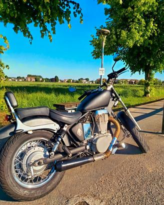 Moto Suzuki Savage LS 650 