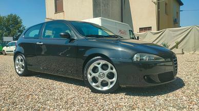 Alfa Romeo 147 2.0i 16V Twin Spark 150 CV 3p. Dist