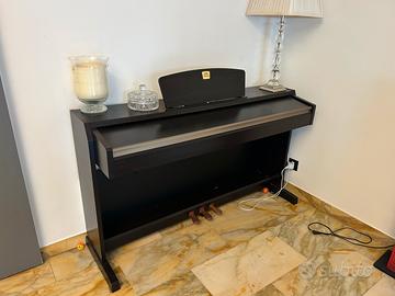 Pianoforte digitale Yamaha Clavinova (come nuovo)