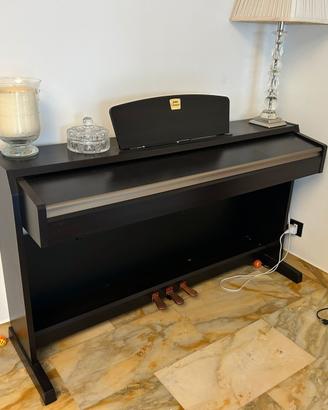 Pianoforte digitale Yamaha Clavinova (come nuovo)