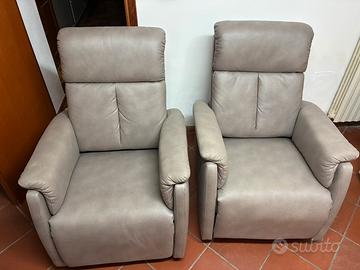 2 Poltrone reclinabili nuove