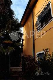 Immobile in asta di 281 m² con più di 5 locali a F