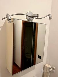 Mobiletto bagno con lampada