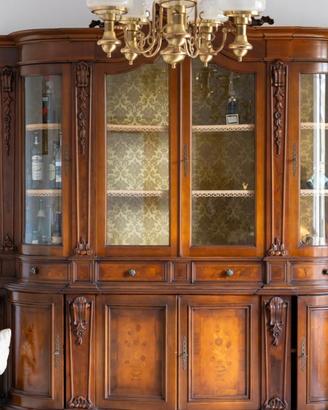 Credenza classica in stile barocco