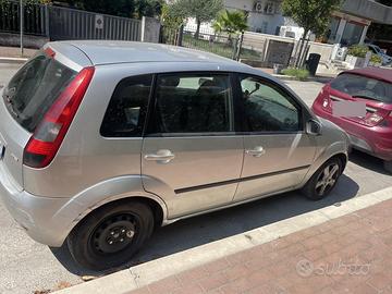 Ford fiesta 1400 5 porte