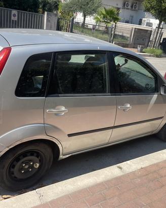 Ford fiesta 1400 5 porte