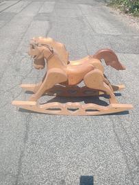 CAVALLO A DONDOLO 