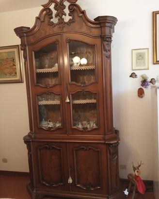 credenza, tavolo, 4 sedie 