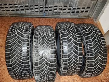 Gomme 225/55 17  C