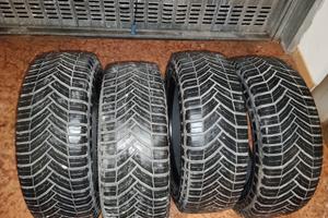 Gomme 225/55 17  C