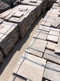 Pavimentare con pietra di recupero selezionata