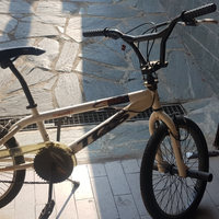 Bicicletta BMX solo per persone interessate