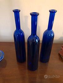 Bottiglie/vasi blu cobalto