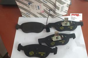 FIAT BARCHETTA : SERIE PASTIGLIE FRENO NUOVE ED OR