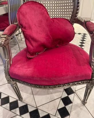 Sedia molto bella colore fucsia!