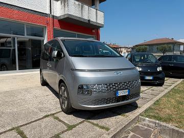 Hyundai Staria 2.2 Wagon 2wd auto