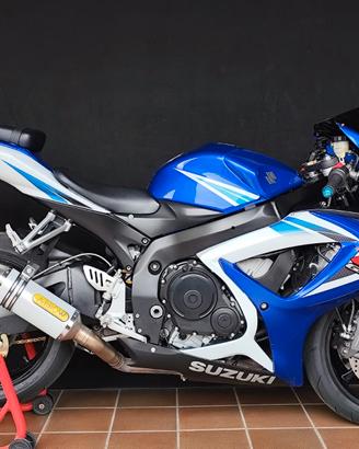 Suzuki GSX R 750