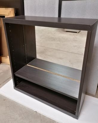 Besta Ikea con specchio