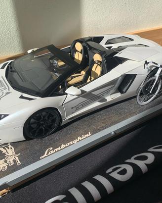 Lamborghini aventador roadster pocher 1:8 HK104