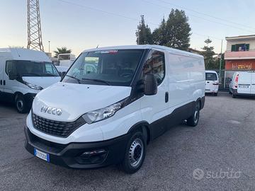 Iveco daily 35-140 furgone di serie 019