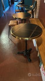 tavoli con bordo oro