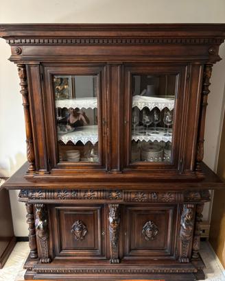 Credenza antica