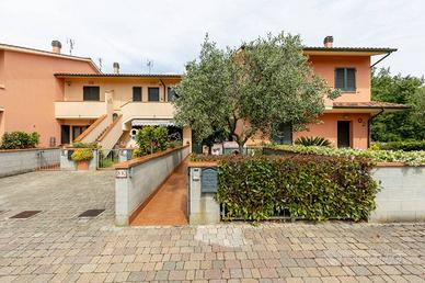 Villetta a schiera di 117 m² con 4 locali e box au