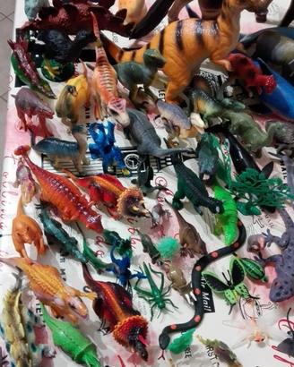 Animali di plastica morbida e rigida
