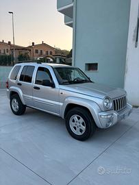 Jeep cherokee KJ 2.8 2004