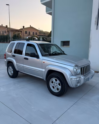 Jeep cherokee KJ 2.8 2004