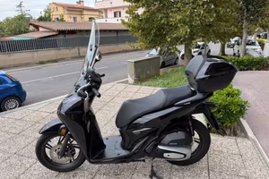 HONDA SH 150 TUTTO INCLUSO ANCHE PASSAGGIO! MIN