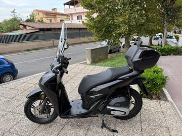 HONDA SH 150 TUTTO INCLUSO ANCHE PASSAGGIO! MIN