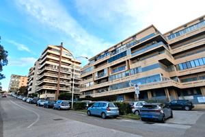 Luminoso Trivano Arredato Ristrutturato