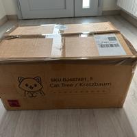 Tiragraffi ad alberto per gatto