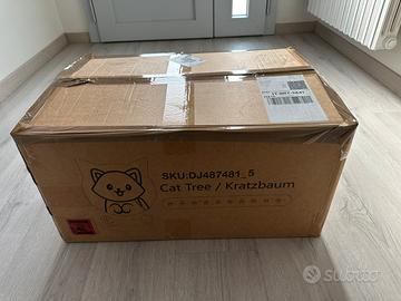 Tiragraffi ad alberto per gatto