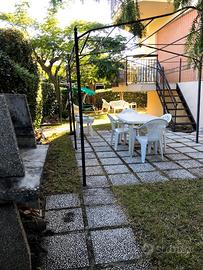 Appartamento arredato con giardino