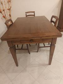 Tavolo in legno massello